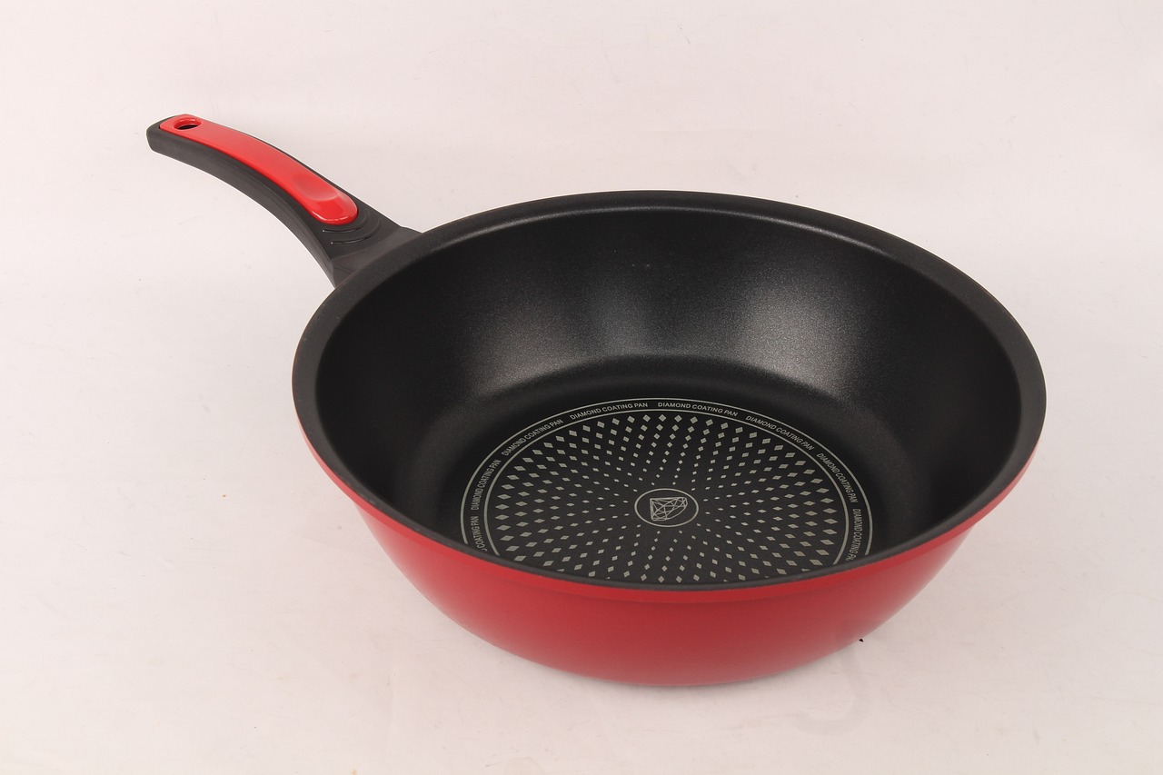 royal fan court frying pan 1195360