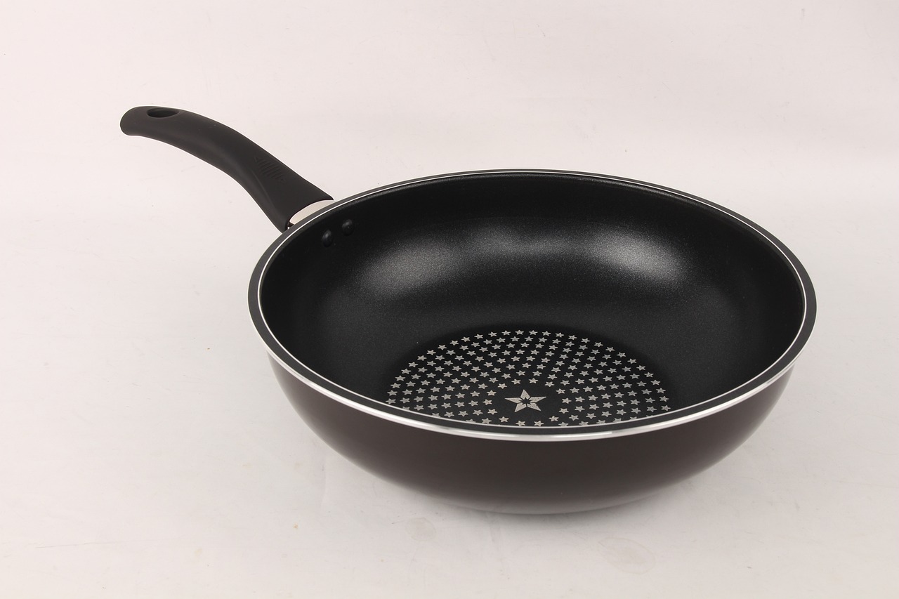 royal fan court frying pan 1195362