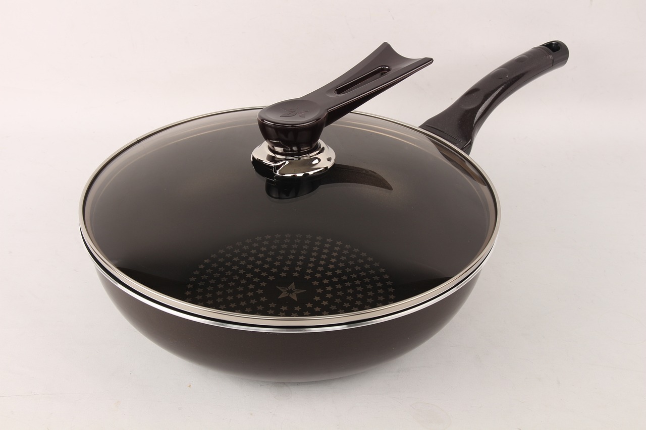 royal fan court frying pan 1195364