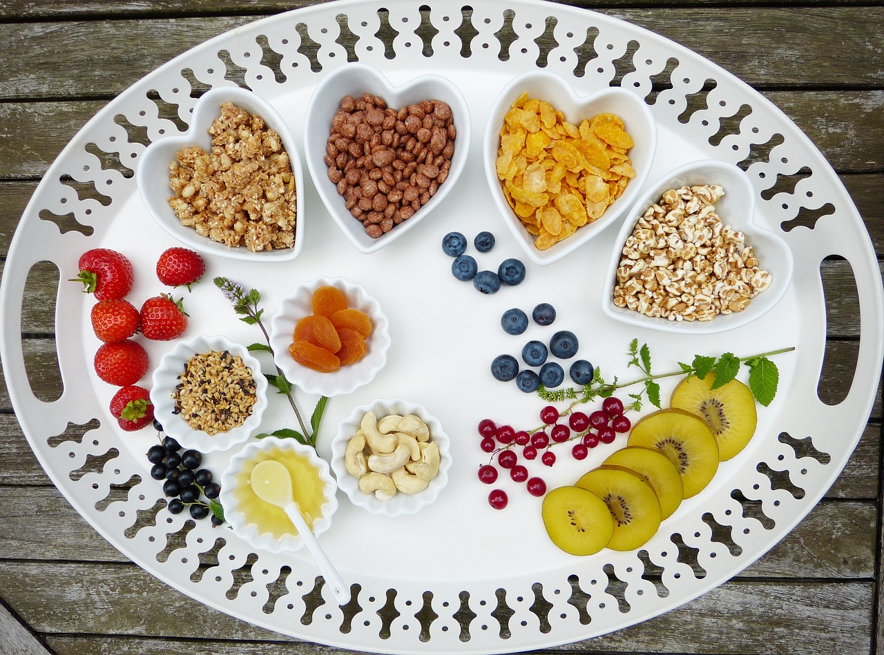 tray breakfast muesli fruits bowls 2546077