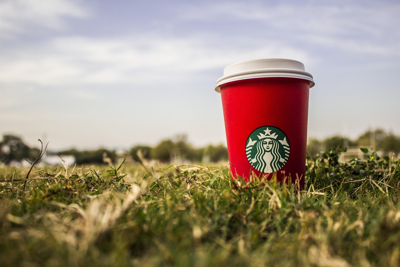 starbucks christmas lawn coffee 2226717