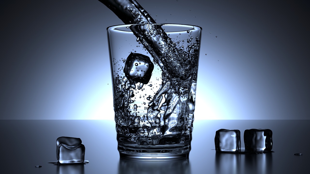 glass water ice cubes drink cold 1206584